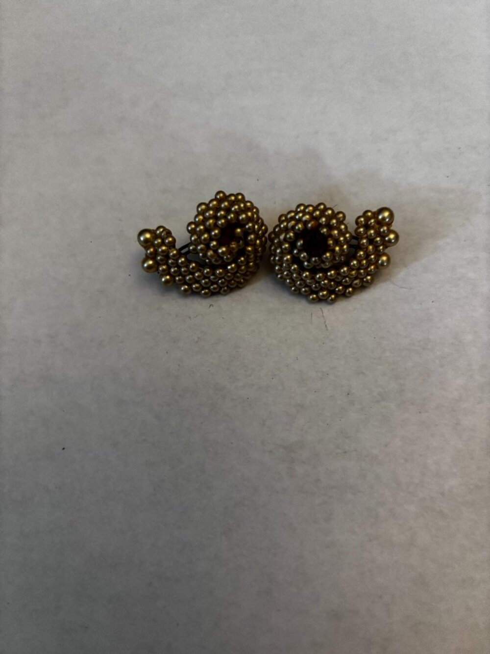Screw back clip earrings gold tone pearls cluster swirl red rhinestone